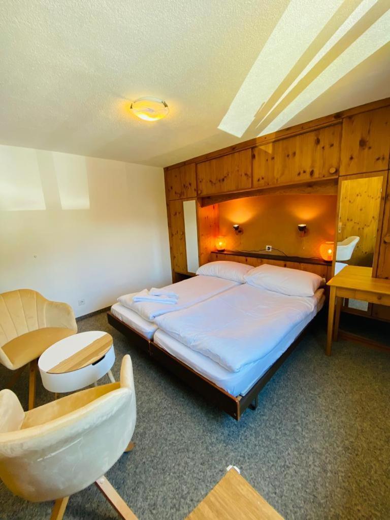 Hotel Old Jnn Klosters Ngoại thất bức ảnh