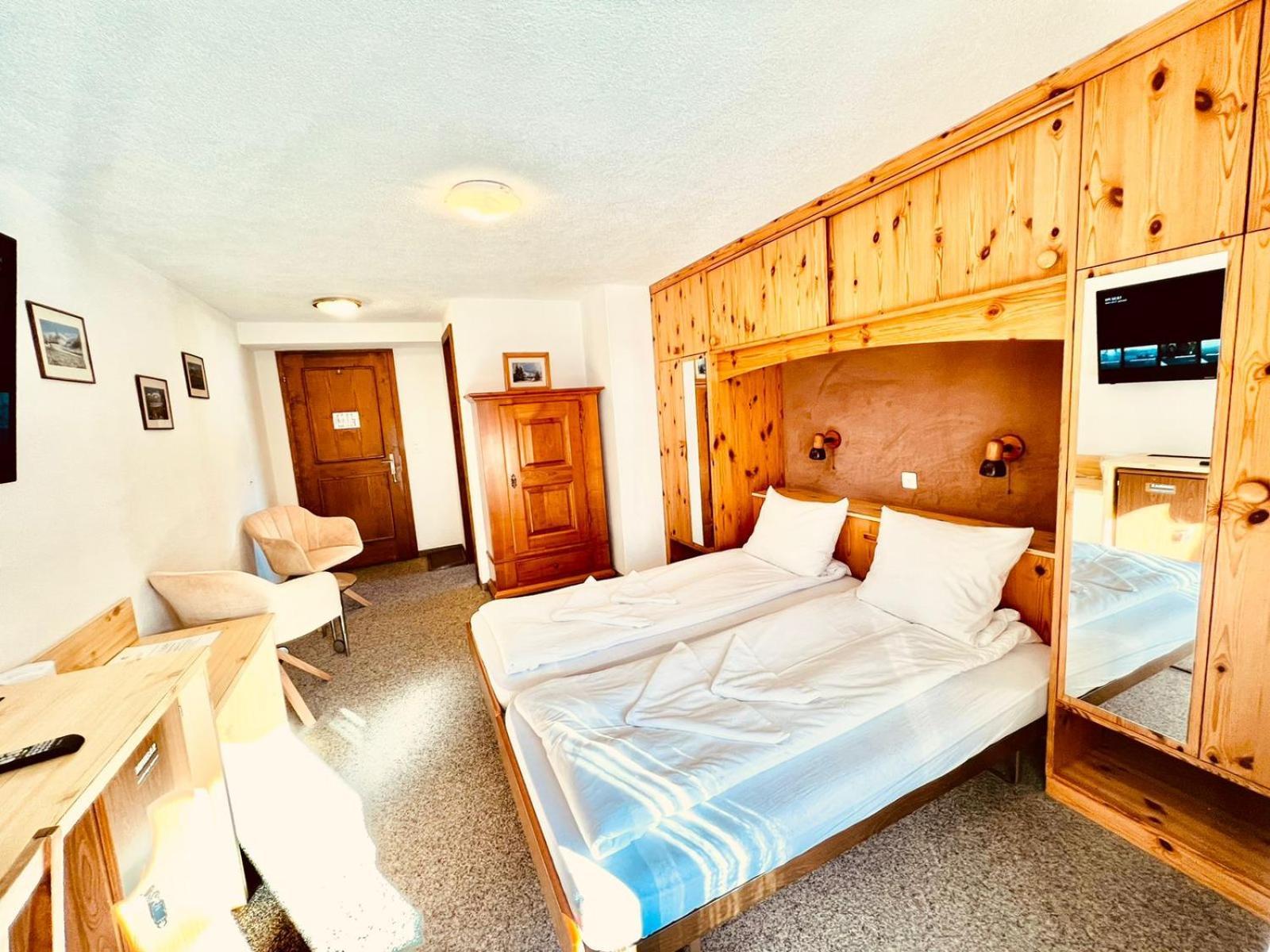 Hotel Old Jnn Klosters Ngoại thất bức ảnh